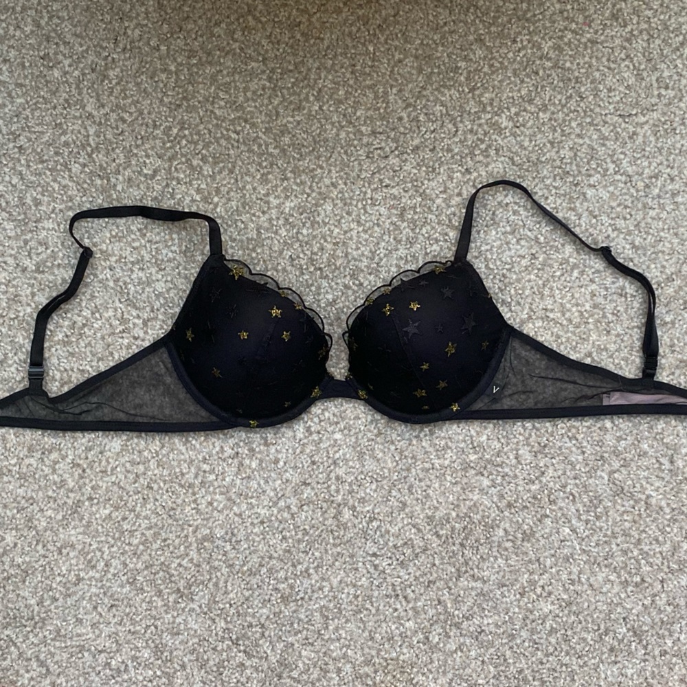 BRAND NEW Victoria’s Secret Lightly Padded Starry 36B Sexy Tee Push-Up Bra